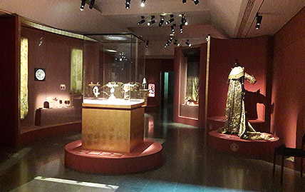Exposition 113 Ors D'Asie au Musée National des Arts Asiatiques Guimet à Paris