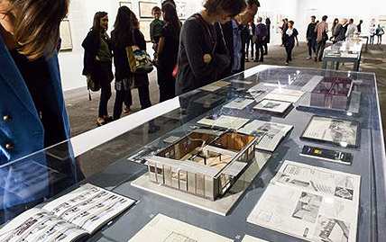 Exposition Jean Prouvé - Architecte des Jours Meilleurs à la Grande Halle du Parc des Ateliers à Arles