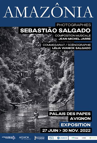Exposition « Amazônia - Photographies Sebastião Salgado » présentée dans la Grande Chapelle du Palais des Papes à Avignon