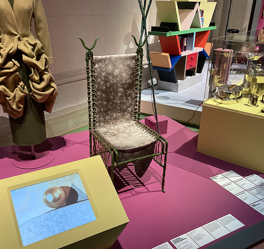 Exposition "Années 80 - Mode, design et graphisme en France" au Musée des Arts Décoratifs à Paris