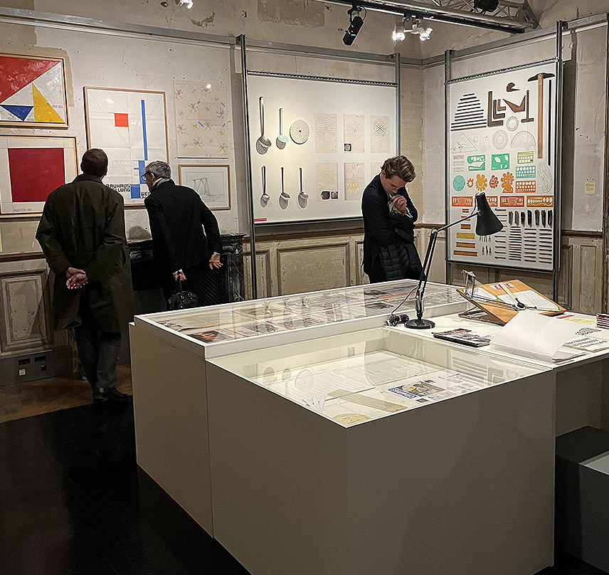 Exposition « Etienne Robial - Graphisme & collection » présentée au Musée des Arts Décoratifs à Paris