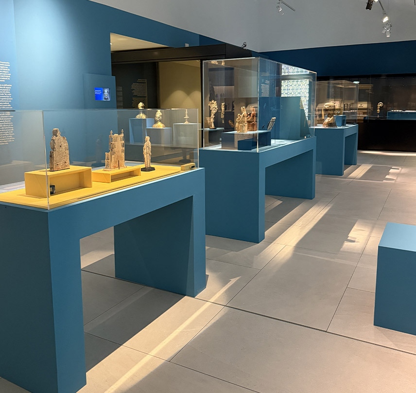 Exposition temporaire "Le Moyen Âge du XIXe siècle. Créations et faux dans les arts précieux" au Musée de Cluny à Paris Exposition temporaire "Le Moyen Âge du XIXe siècle. Créations et faux dans les arts précieux" au Musée de Cluny à Paris