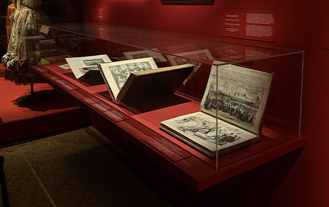 Exposition temporaire "La mode du XVIIIè siècle - un héritage fantasmé" au Palais Galliera, Musée de la mode à Paris Exposition temporaire "La mode du XVIIIè siècle - un héritage fantasmé" au Palais Galliera, Musée de la mode à Paris