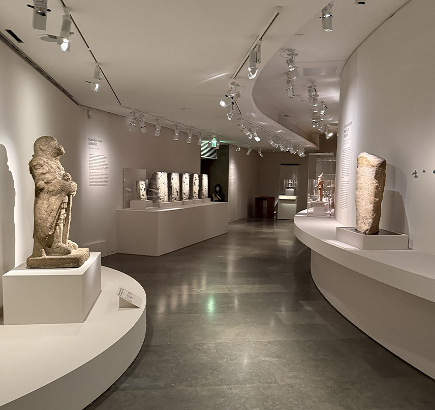Exposition temporaire "Silla : l'Or et le Sacré" au Musée Guimet à Paris Exposition temporaire "Silla : l'Or et le Sacré" au Musée Guimet à Paris