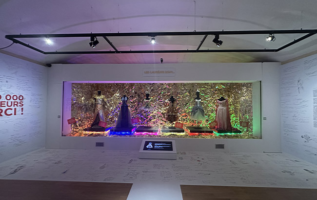 Exposition temporaire "Tous en scène ! 20 ans de collections" au Centre National du Costume et de la Scène à Moulins